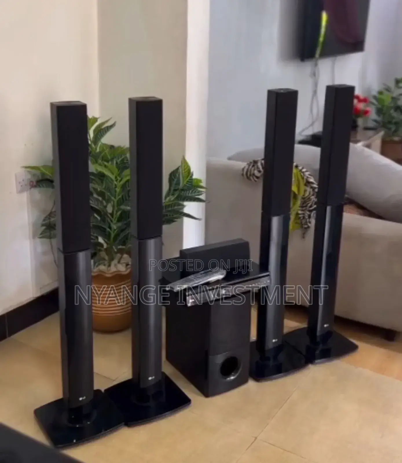 LG 4 Tower Hometheatre.