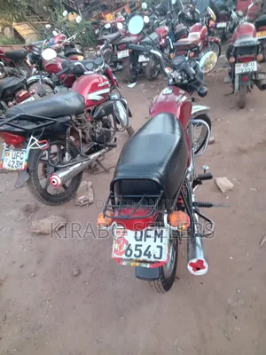 Bajaj Boxer 100 2023 Red