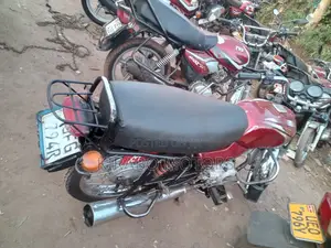 Bajaj Boxer 100 2023 Red