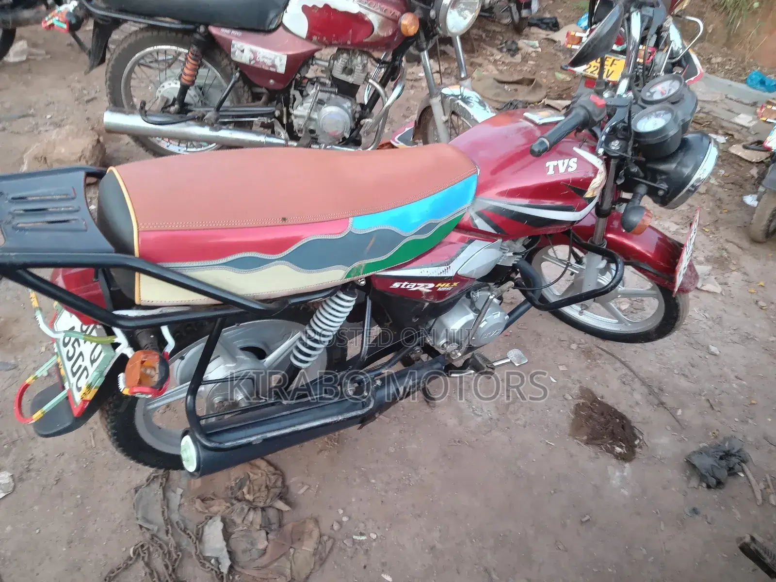 TVS HLX 125 2023 Red