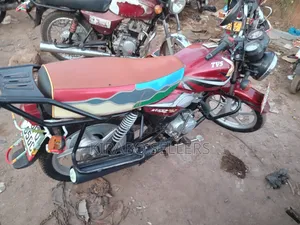 TVS HLX 125 2023 Red