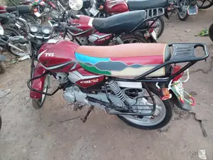 TVS HLX 125 2023 Red