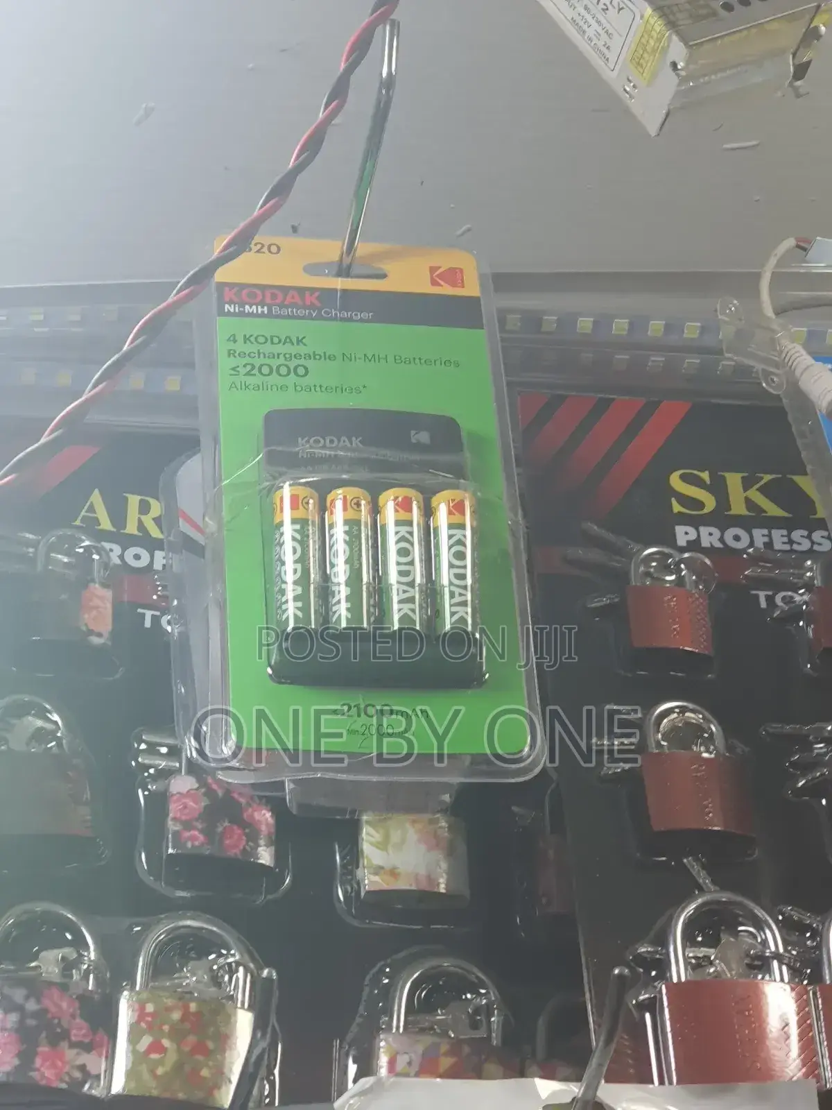 Kodak Charger and Aa Rechargeable Batteries