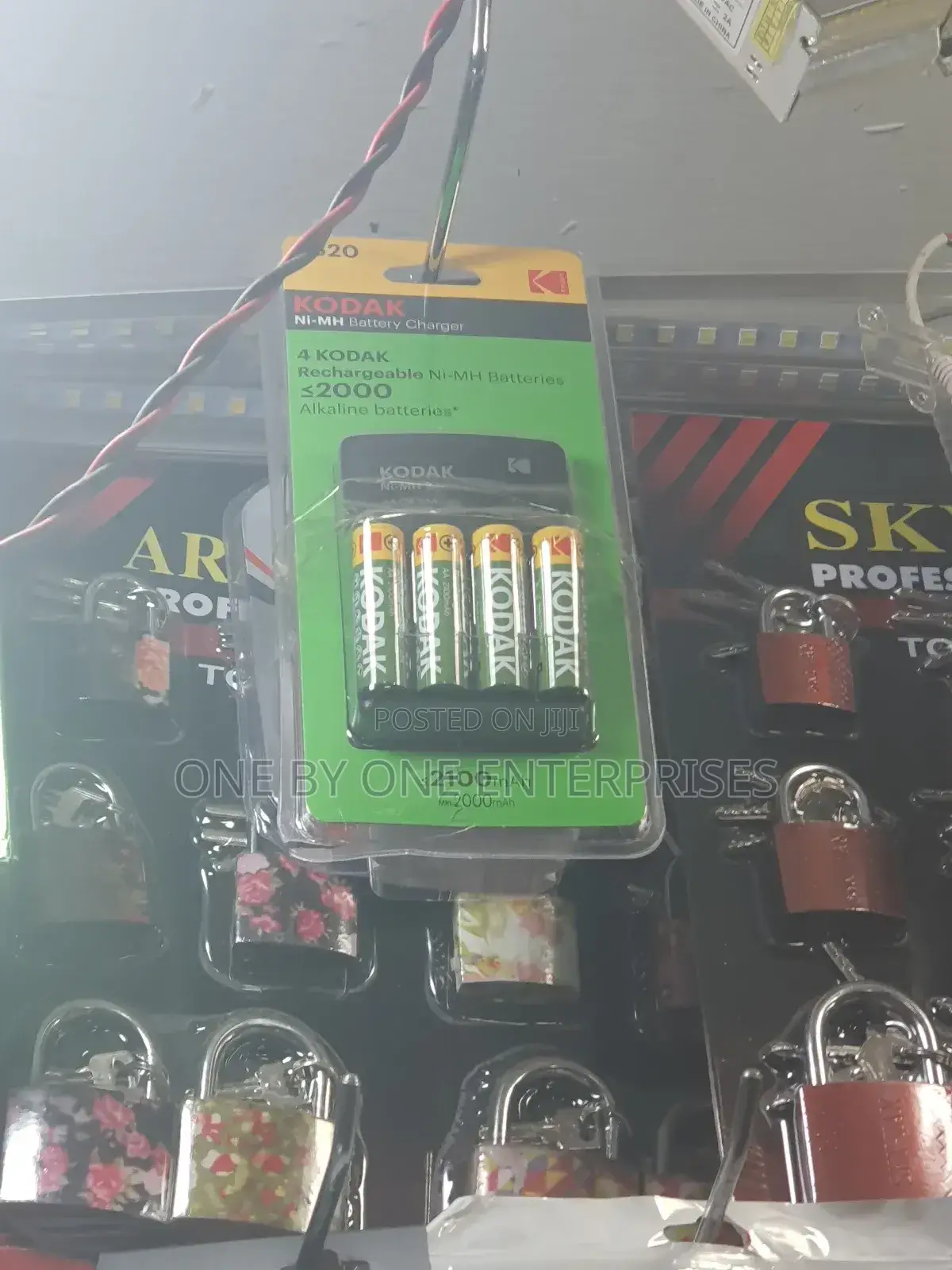 Kodak Charger and Aa Rechargeable Batteries