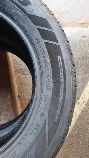 235/60r18 107v Joyraod Tourer
