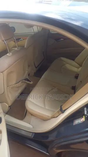 Mercedes-Benz E300 2005 Blue