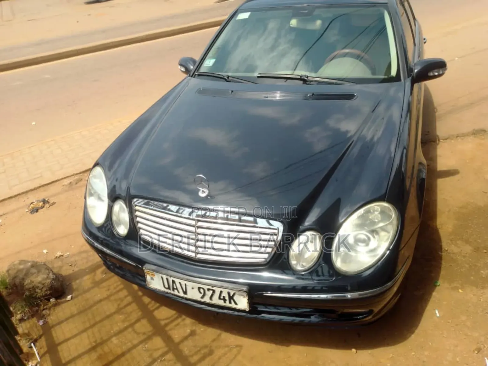 Mercedes-Benz E300 2005 Blue