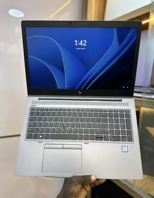 Photo - New Laptop HP ZBook 17 G6 16GB Intel Core I7 SSD 512GB