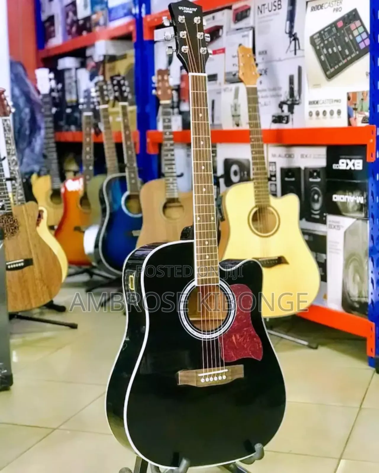 Full Size41 YAMAHA Powered Acoustic Guitar With FREE Battery