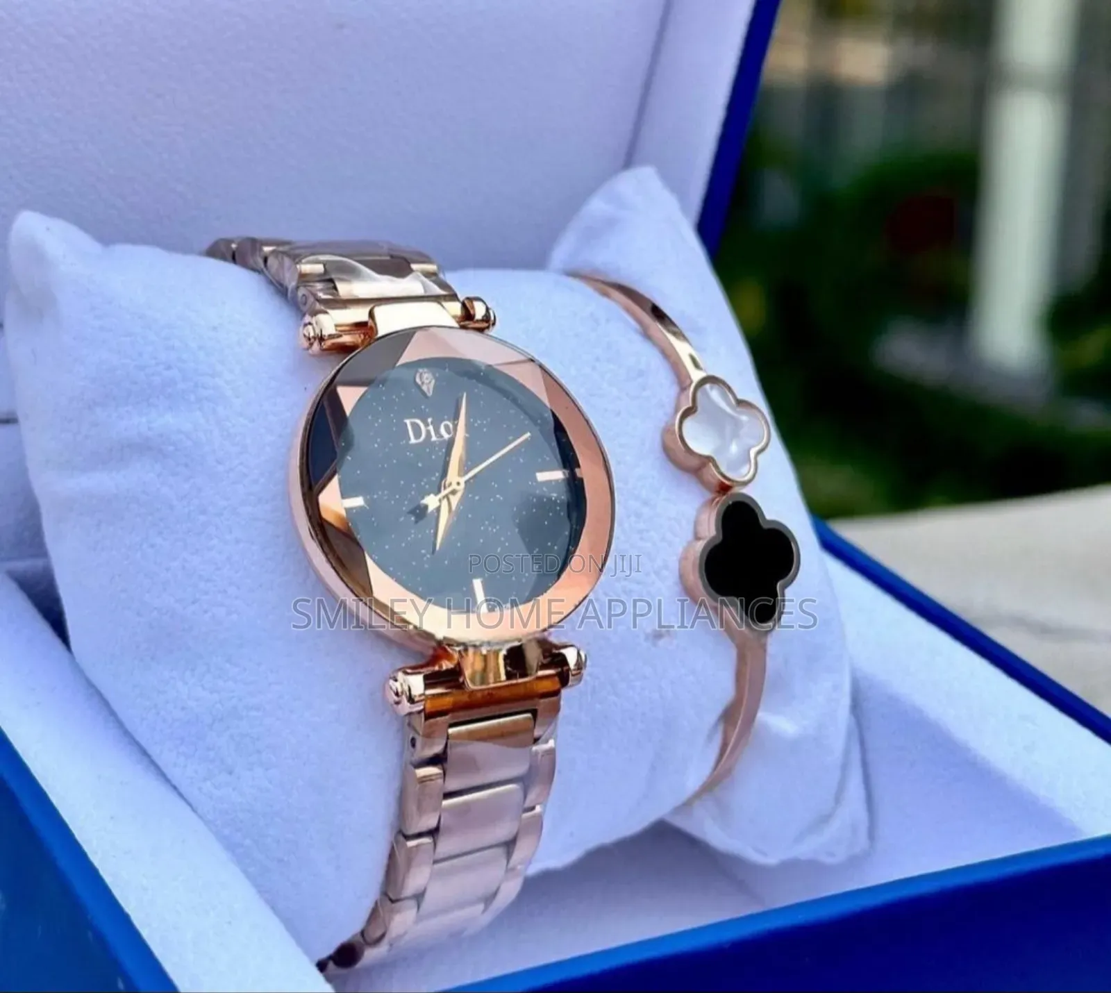 Dior Ladies Classy Watch With a Bracelet