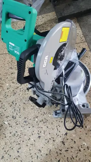 Miter Saw Machine