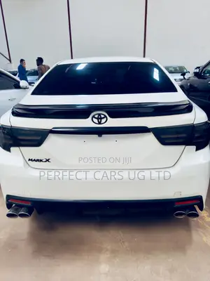 Toyota Mark X 2.5 AWD 2011 Off white