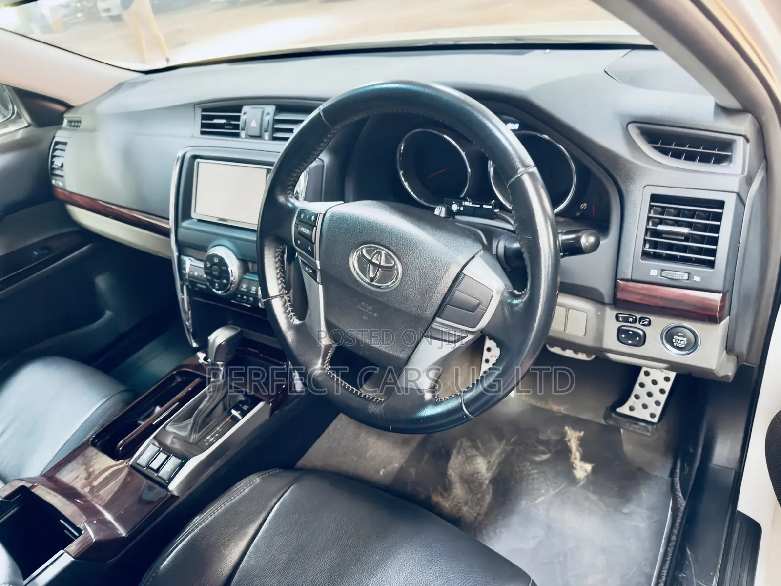Toyota Mark X 2.5 AWD 2011 Off white