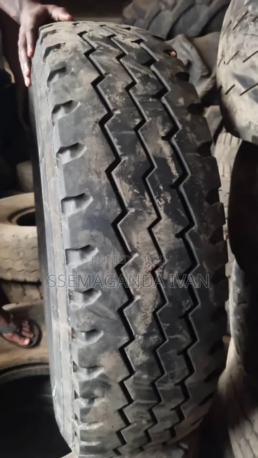315/80r22.5 Link Used Tire