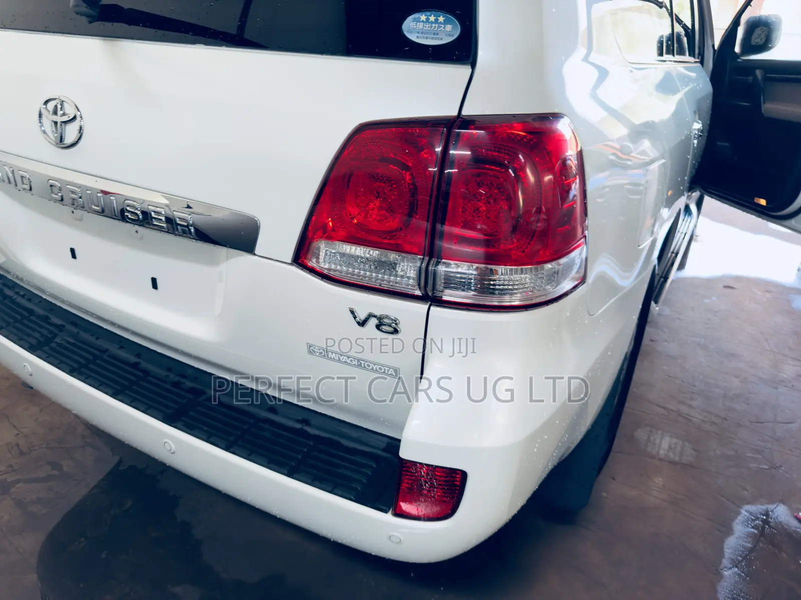Toyota Land Cruiser 4.6 V8 ZX 2010 Off white