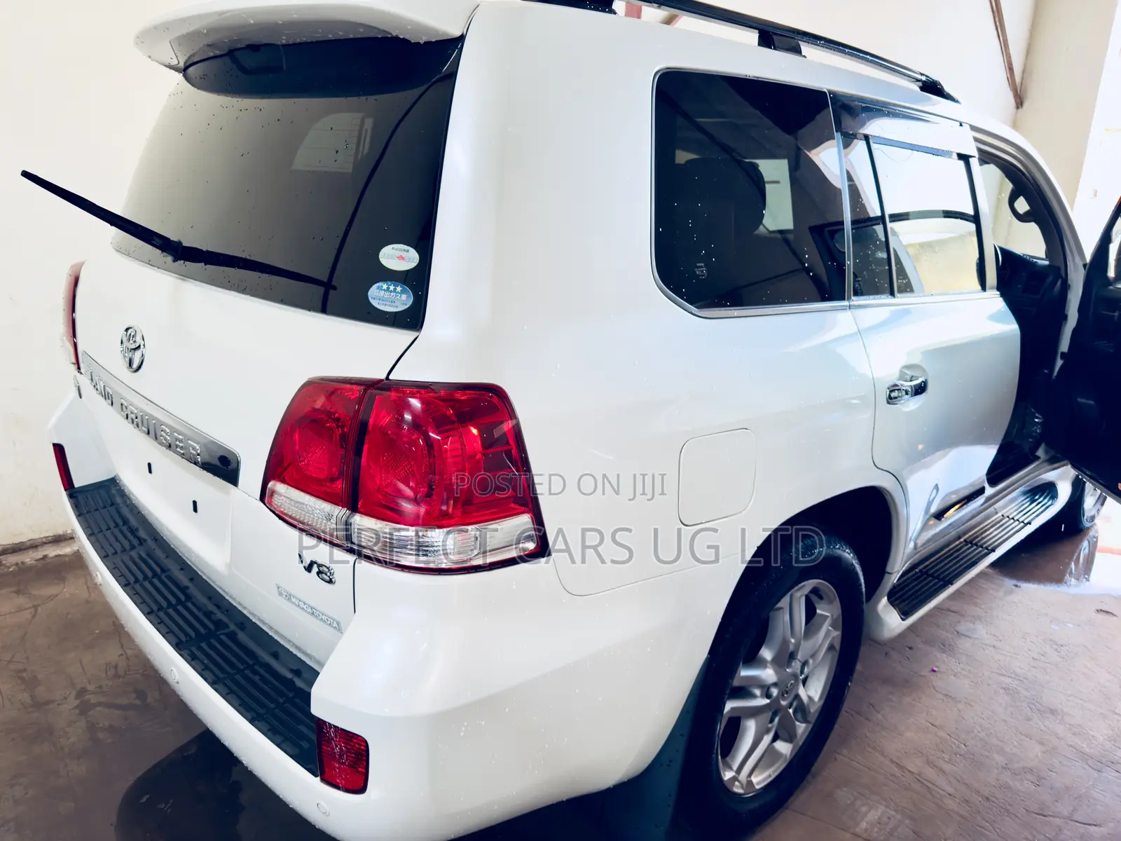 Toyota Land Cruiser 4.6 V8 ZX 2010 Off white