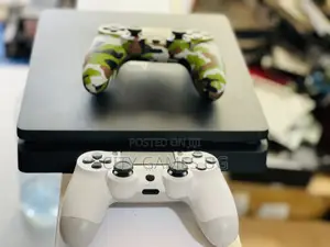 Ps4 With Games and 2 Pads*+