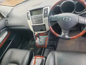 Toyota Harrier 2.4 2012 White