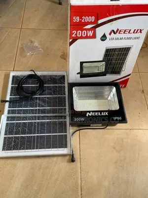 200W Neelux Led Solar Flood Lights Oraim