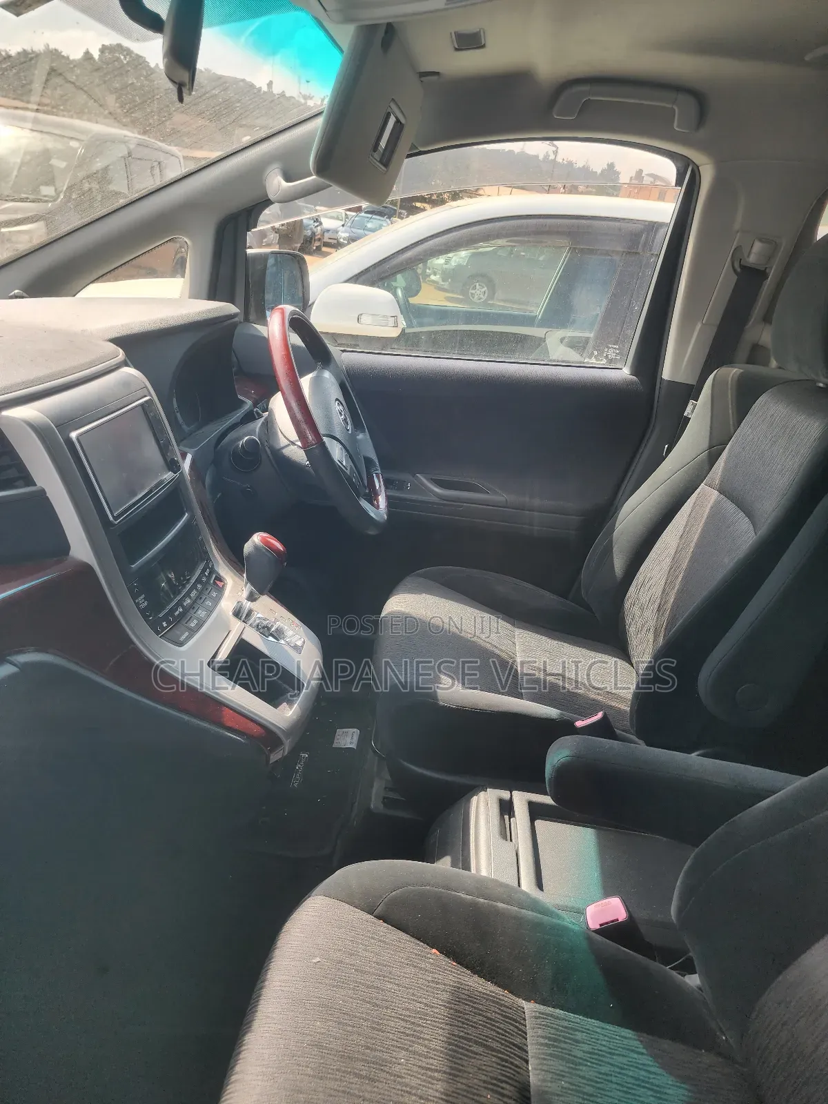 Toyota Alphard 2.4 Petrol FWD 2011 Pearl