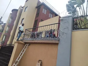 Lazor Wire Sekanyorya