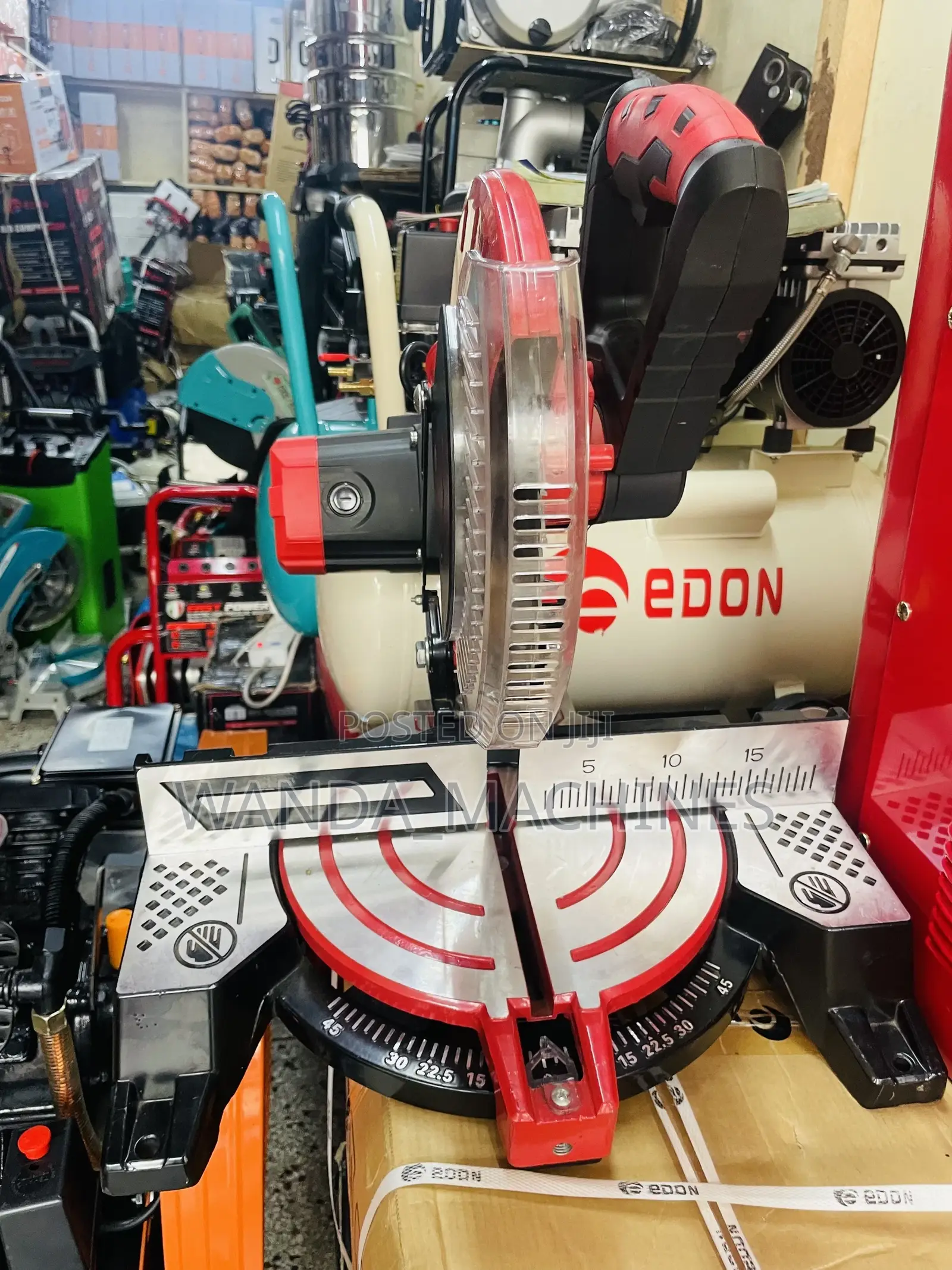 Miter Saw Machine