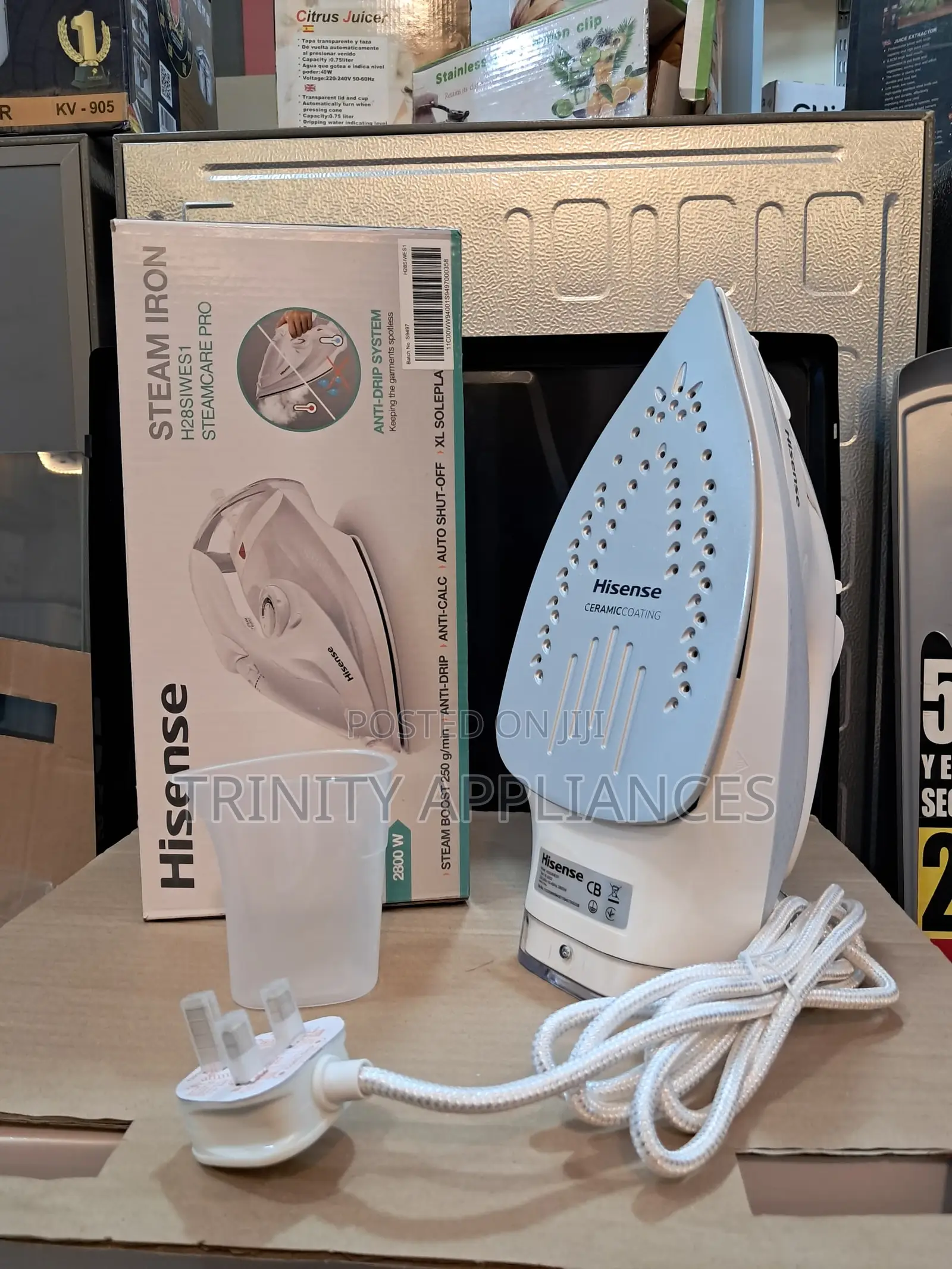 Hisense Steam Iron, 2800w, 300ml, H28 Siwes 1 - White