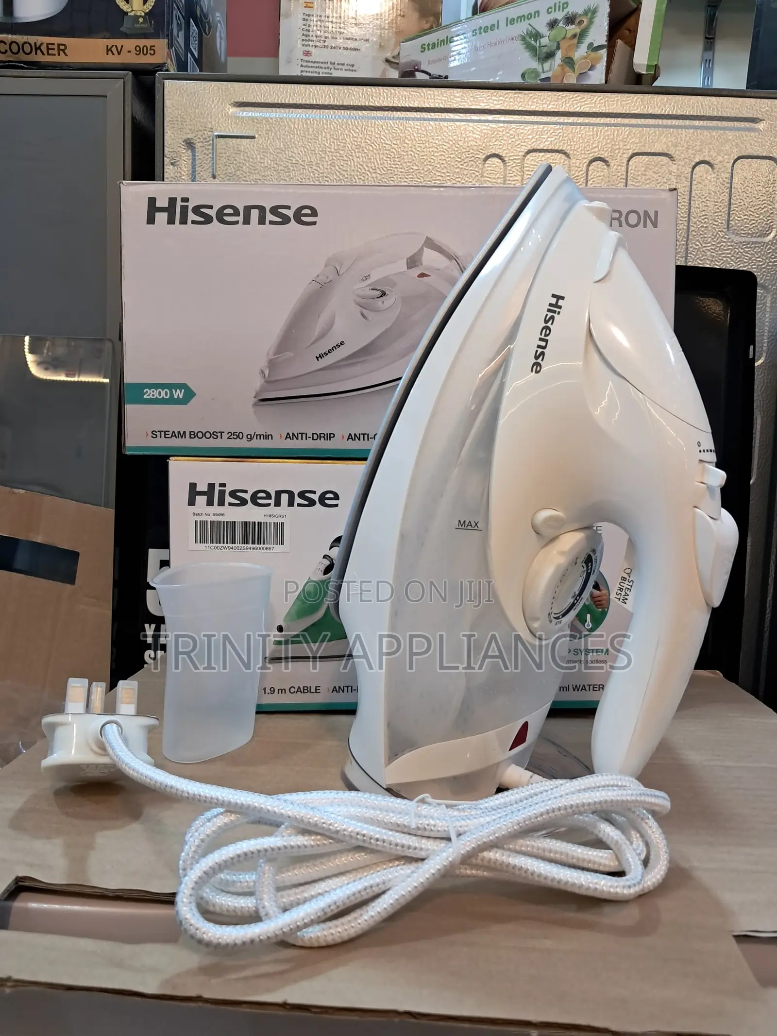 Hisense Steam Iron, 2800w, 300ml, H28 Siwes 1 - White