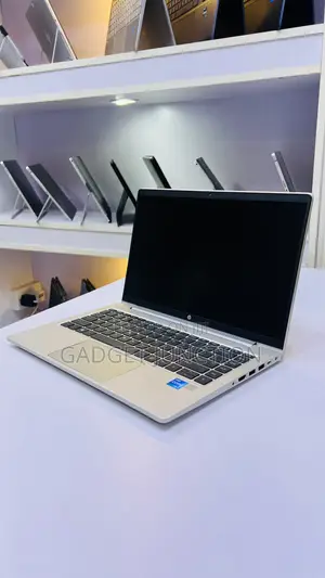 New Laptop HP ProBook 440 G8 8GB Intel Core I5 SSD 256GB