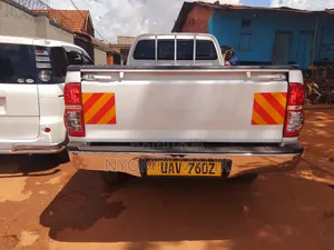 Toyota Hilux 2013 White