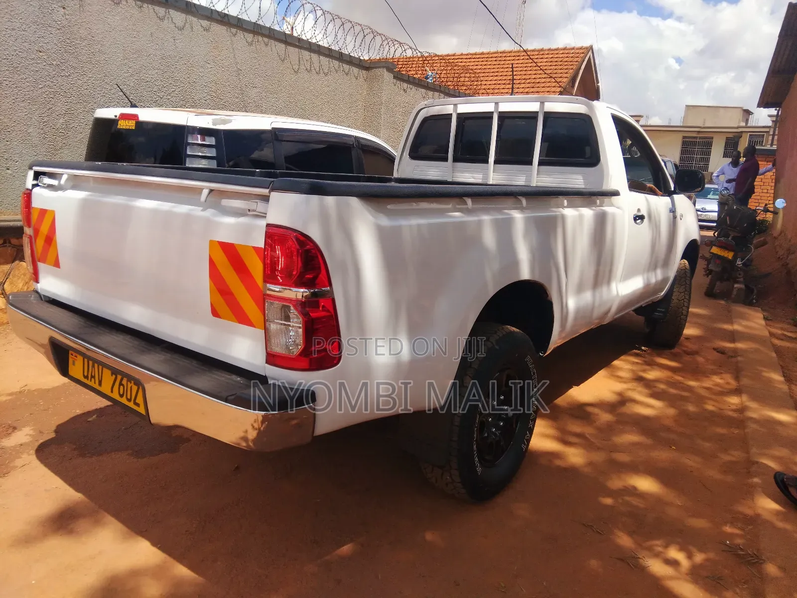 Toyota Hilux 2013 White