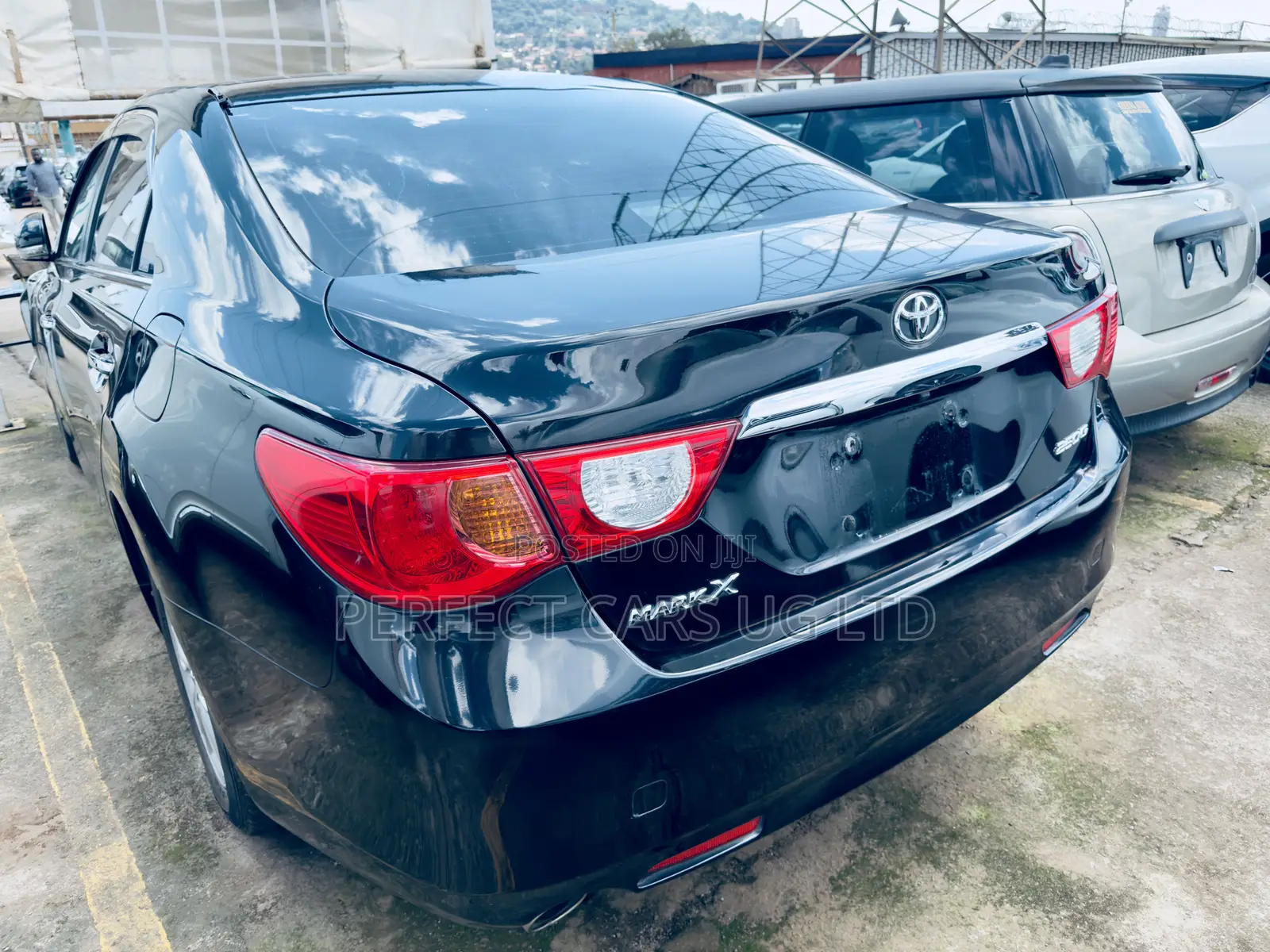 Toyota Mark X 2.5 AWD 2011 Black