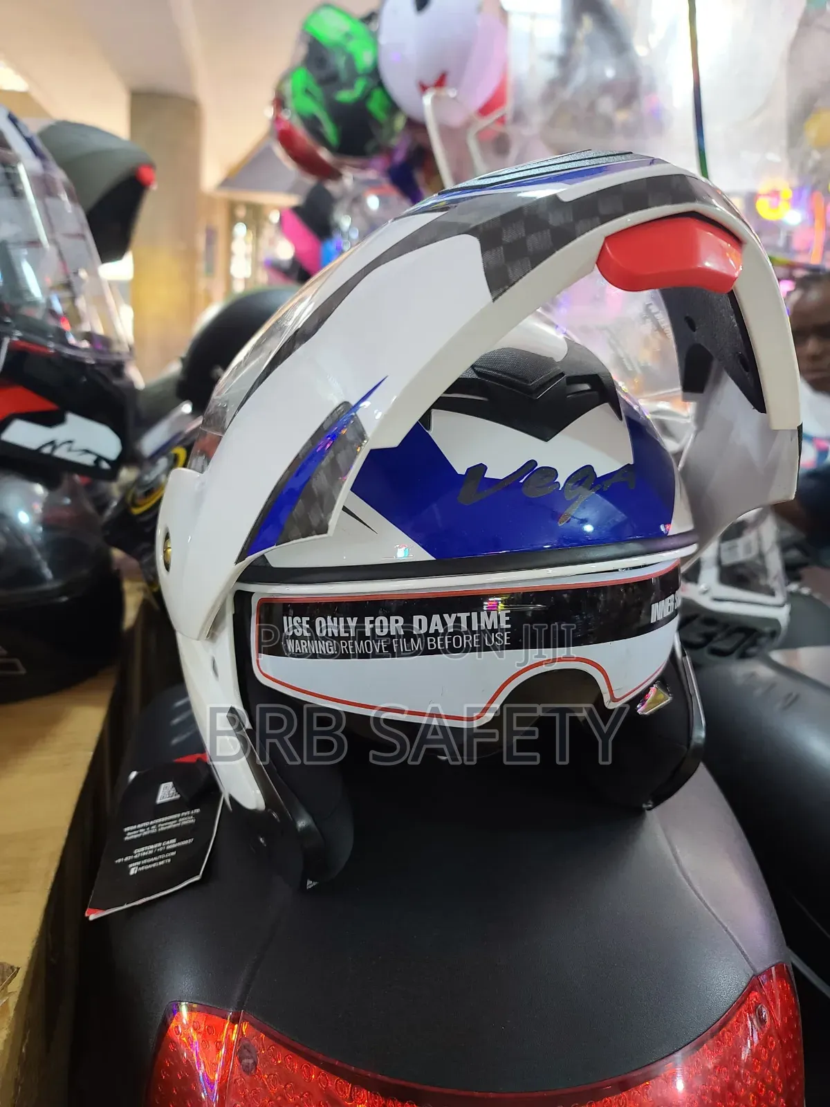 Vega Dx White N Blue Helmet