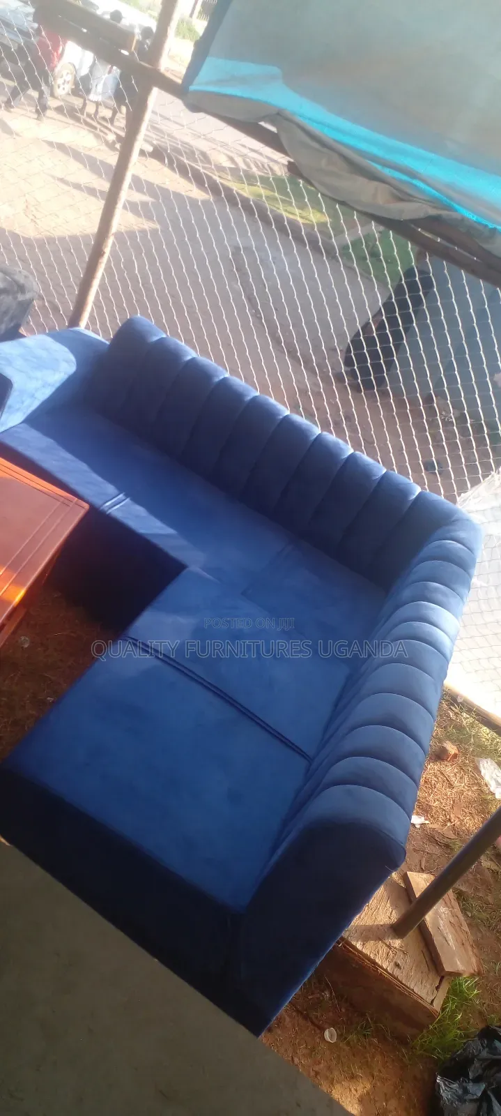L Couch in 5 Sitters