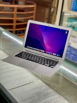 Laptop Apple MacBook Air 8GB Intel Core I5 SSHD (Hybrid) 128GB