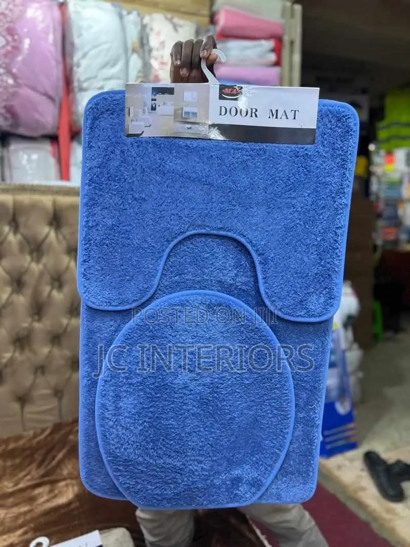 Three Piece Toilet Set