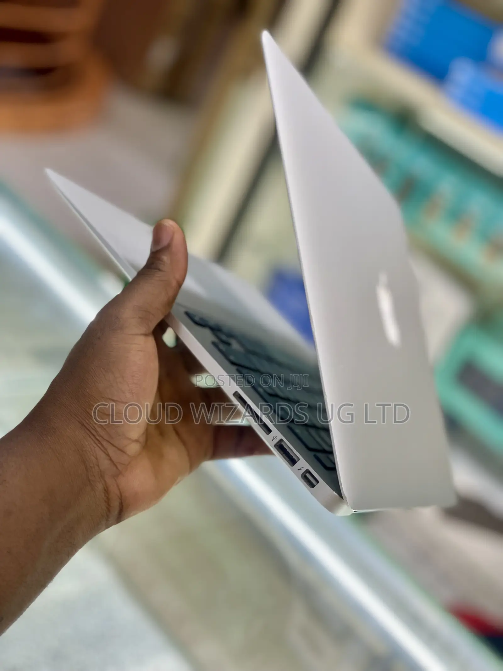 Laptop Apple MacBook Air 2015 8GB Intel Core I5 SSHD (Hybrid) 256GB
