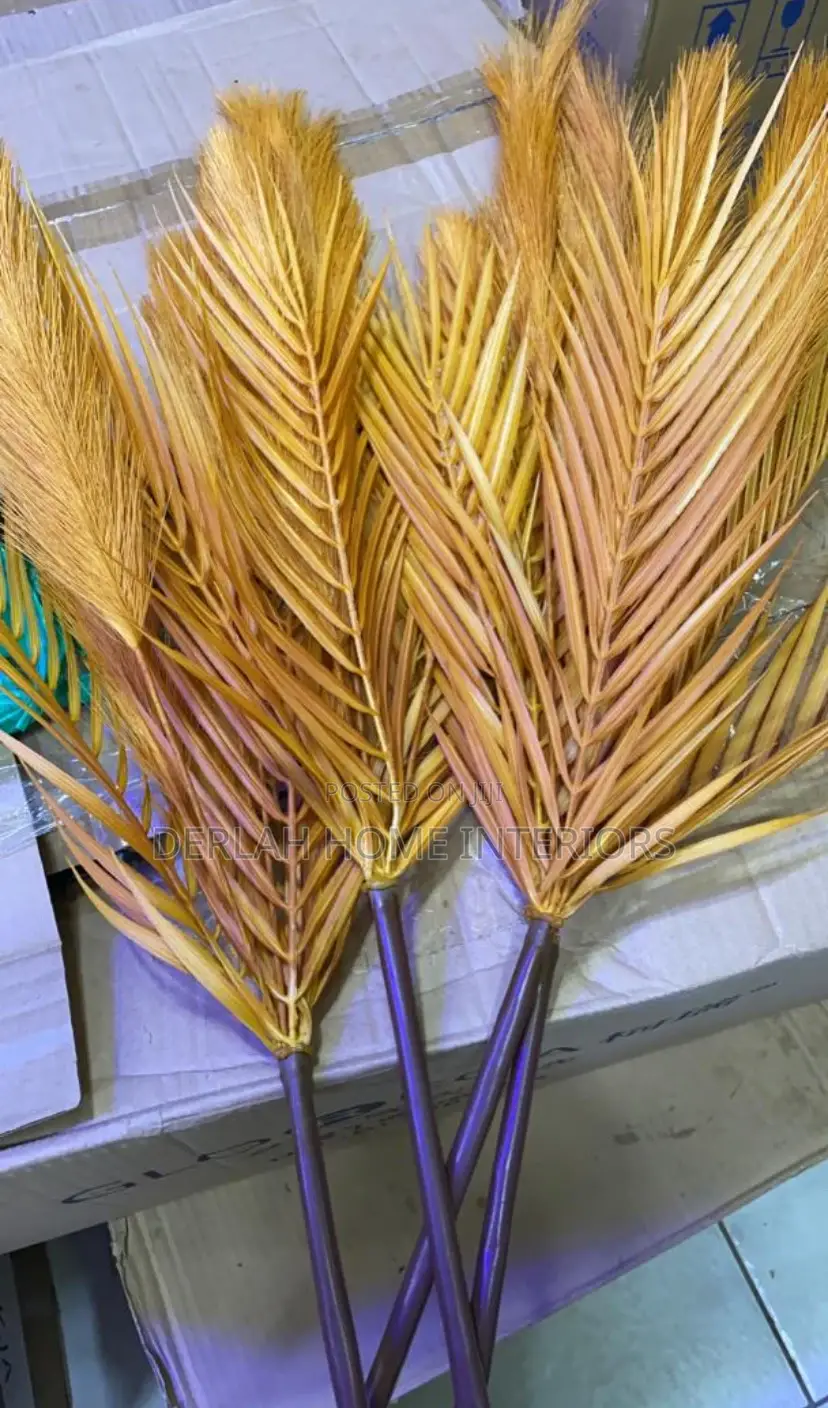 Gold Medium Palm Leaves
