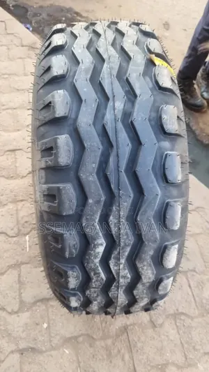 12.5/80r15.3 Tractor Trailer Tyres
