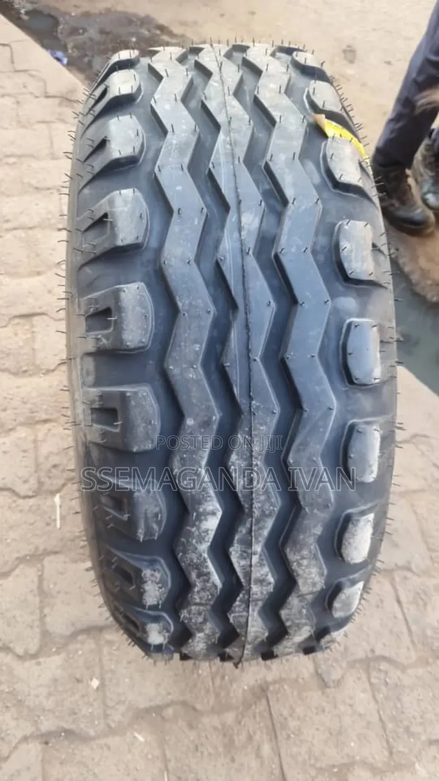 12.5/80r15.3 Tractor Trailer Tyres