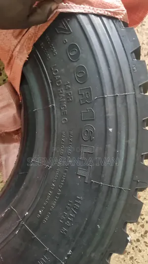 750r16 Suntruk Mudgrip Tyres