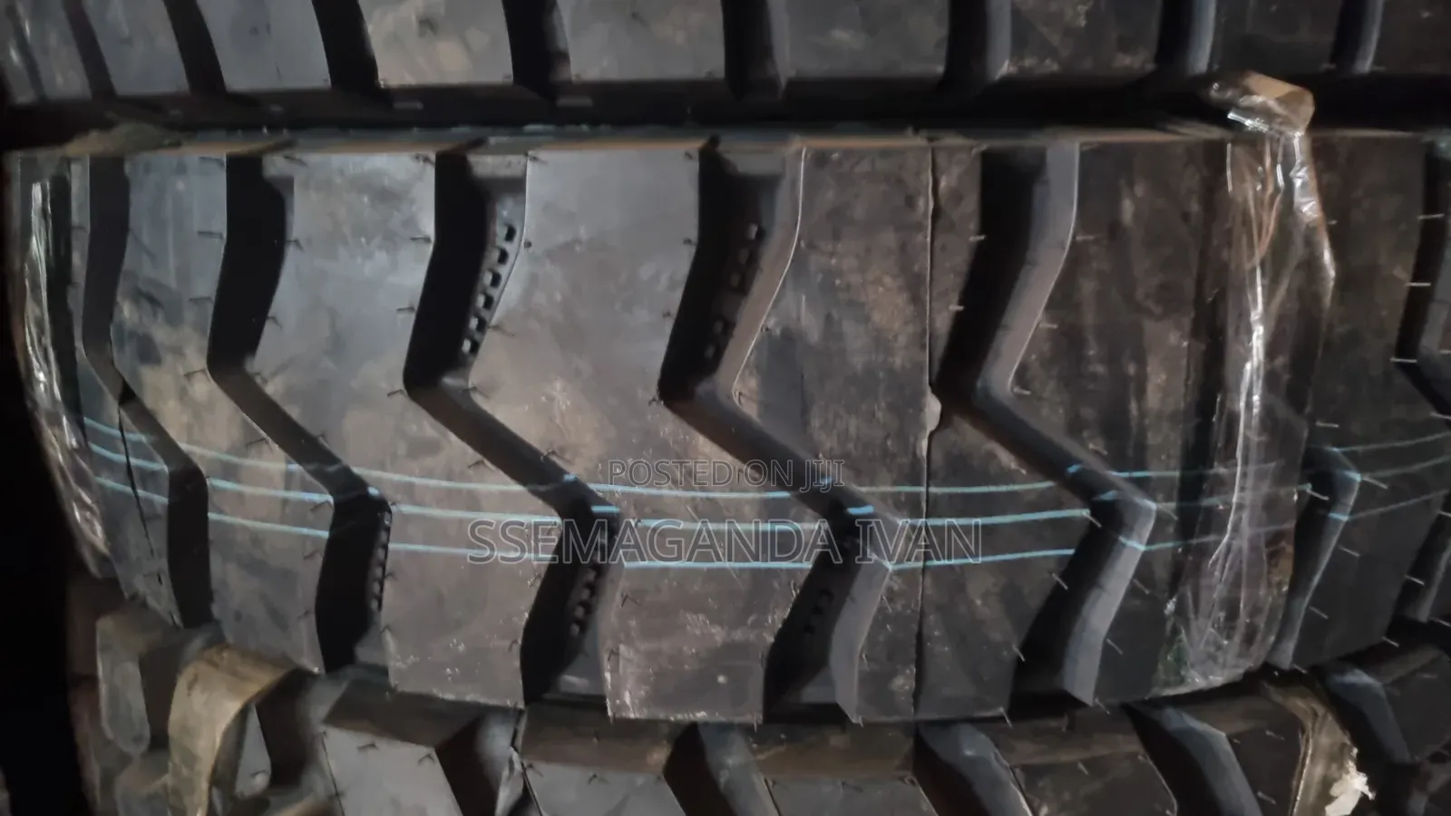 1200r20 Behind Mudgrip Tyres(Tube Type)