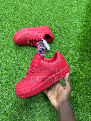 Nike Air Force Low Triple Red