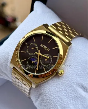 Nixon Men's Classy Analog Watch Matte Gold
