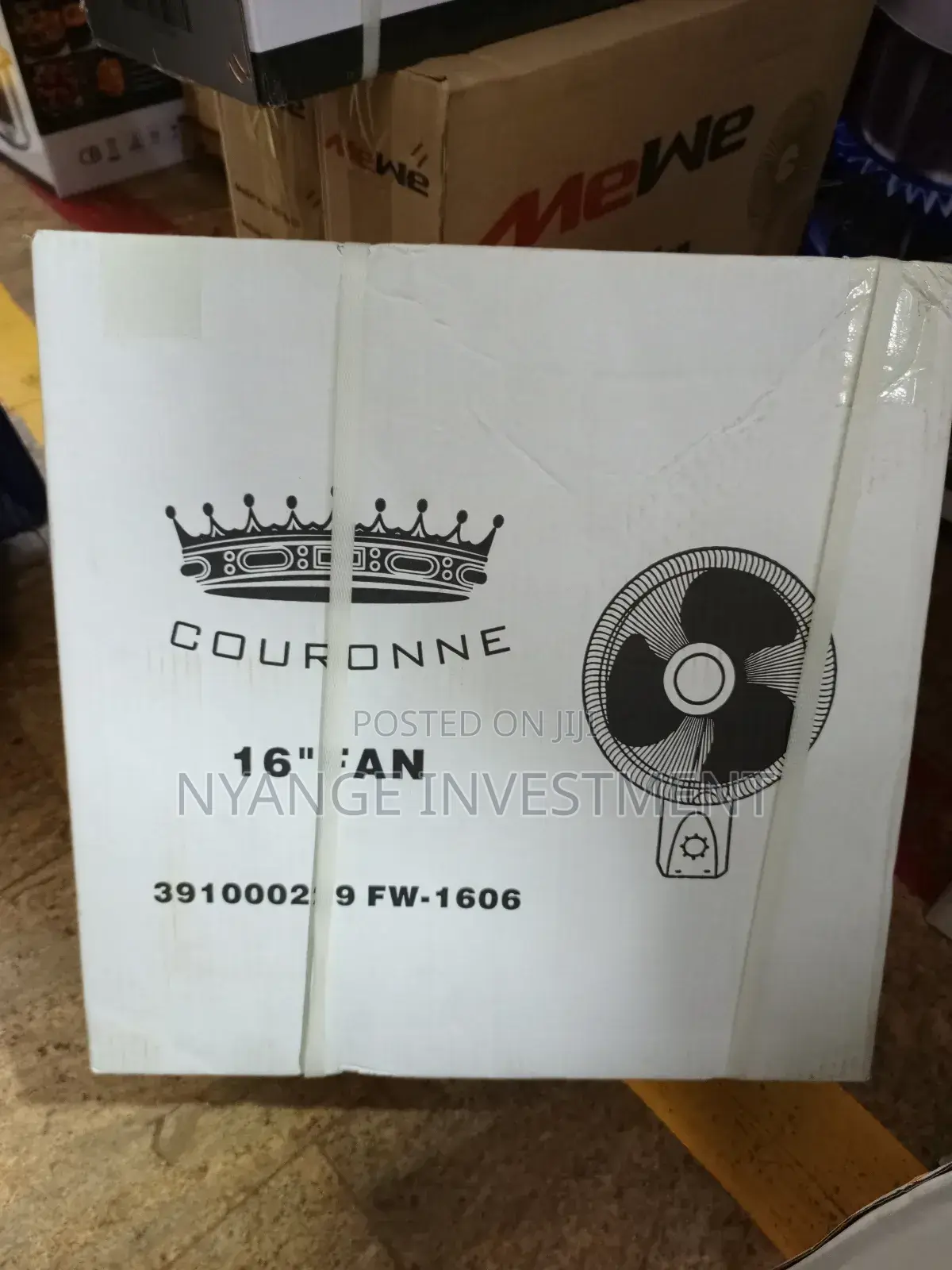 Wall Fan. Couronne Wall Fan With 16 Inches