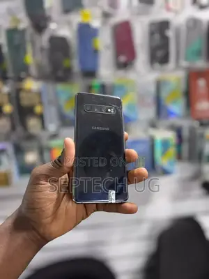 New Samsung Galaxy S10 128 GB Black