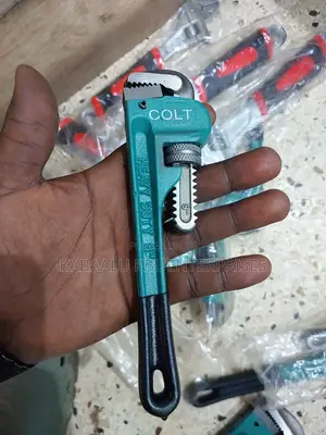 Heavy Duty Pipe Wrenches of Size 8 Inch