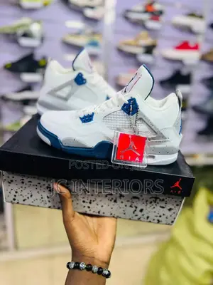 Air Jordan Military Blue