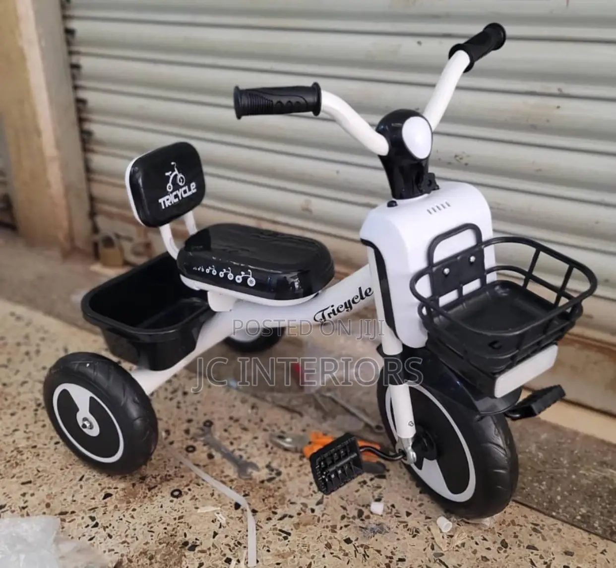 Tricycle White and Black