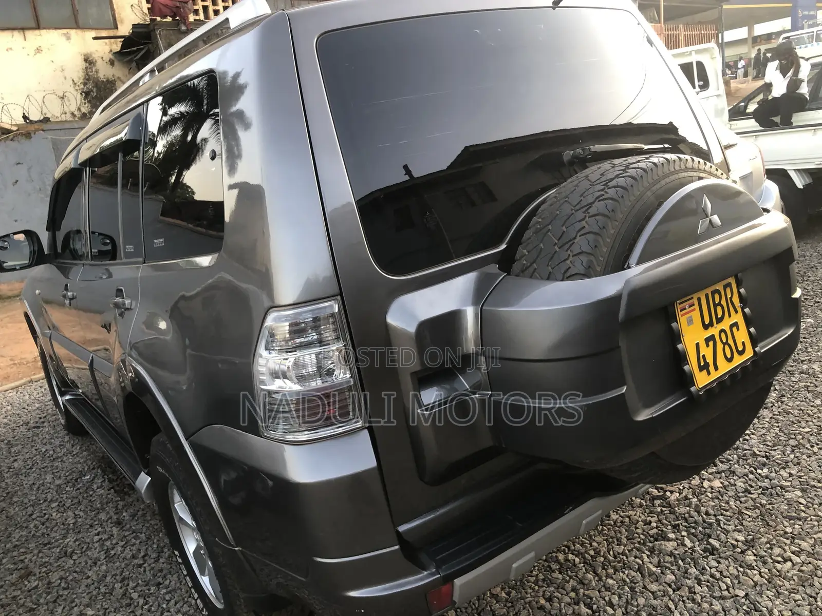 Mitsubishi Pajero 2009 Gray